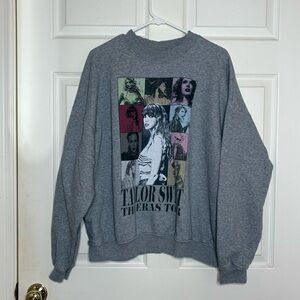 Taylor Swift OFFICIAL Eras Tour Gray Crewneck Sweatshirt Size L oversized